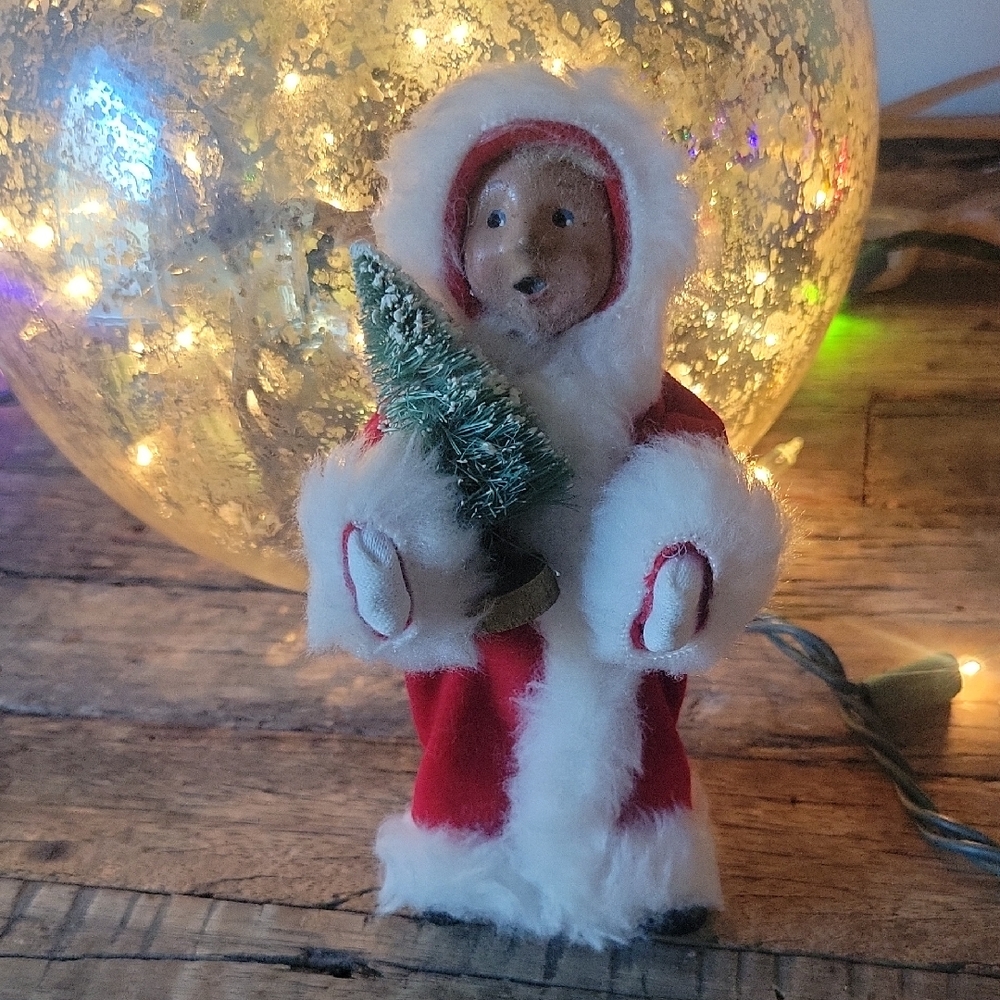 Byers Choice Vintage Caroler Girl In Red Snowsuit Holding Xmas Tree
